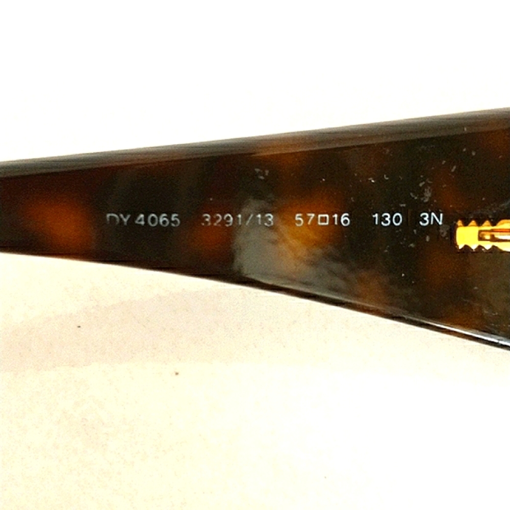 DKNY TORTOISE LOOK SUNGLASSES - Picture 7 of 8
